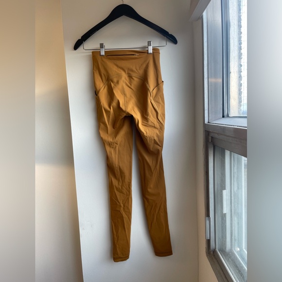 Lululemon Swift Speed High-Rise Tight 28"
Spiced Bronze Size 2 - Picture 6 of 14
